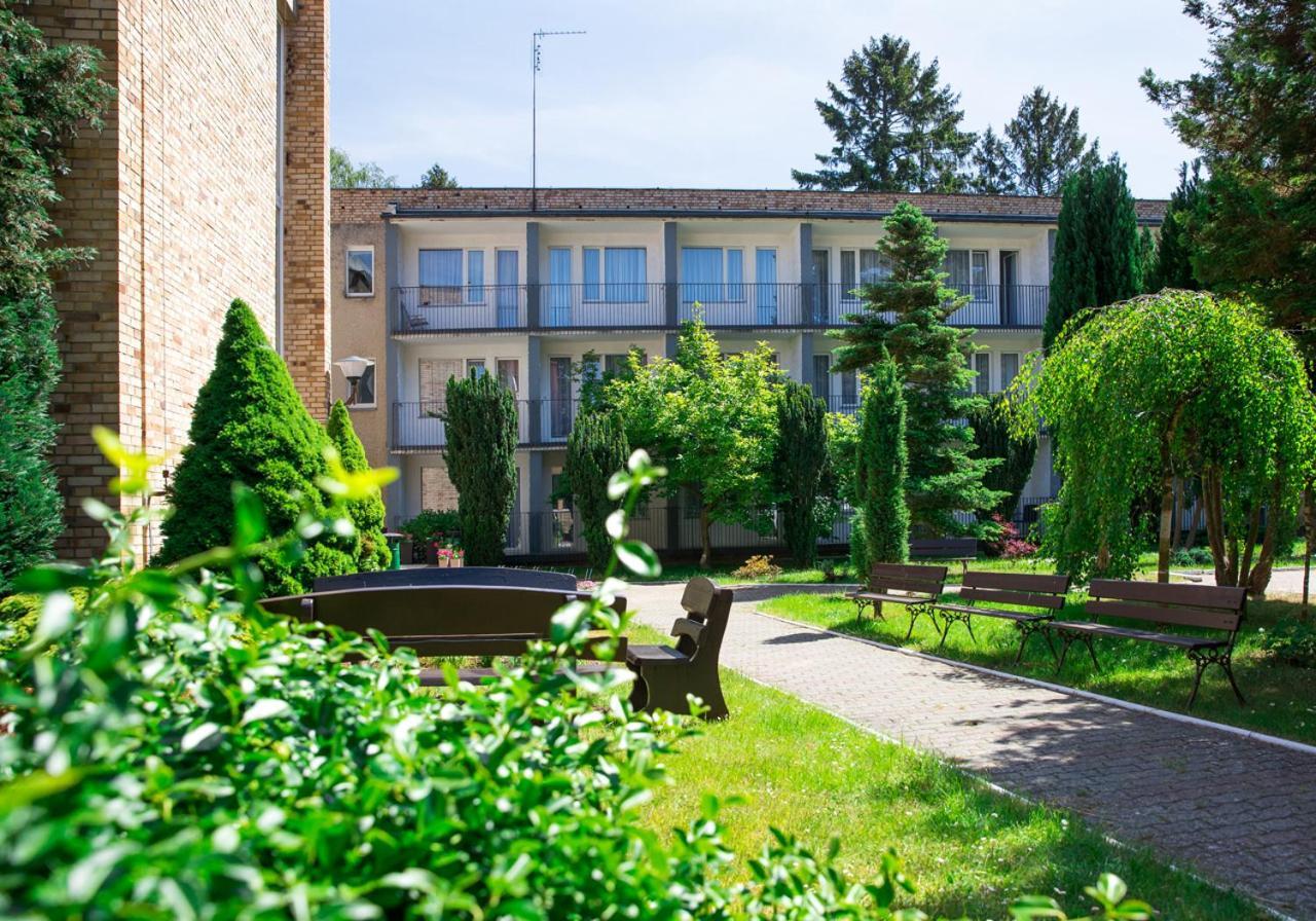 Osrodek Wczasowy Wrzos Łukęcin Exterior foto